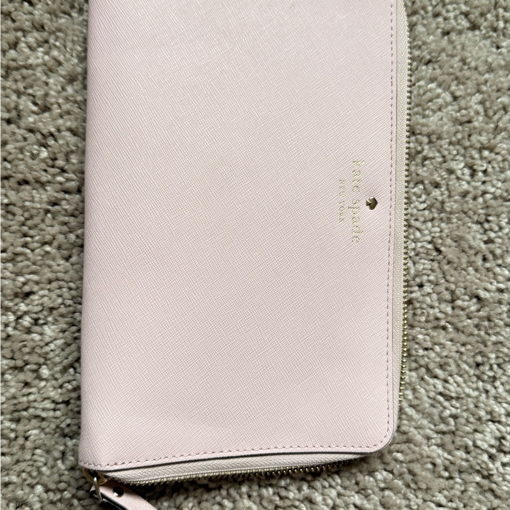 Kate Spade Zip-Around Travel Wallet – Pale Pink